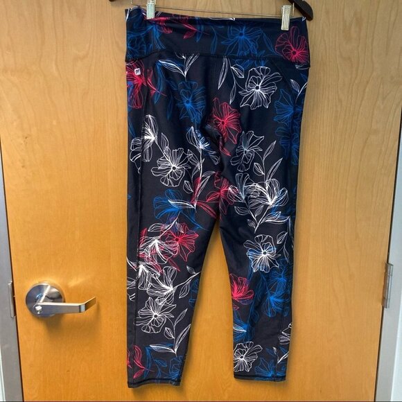 FABLETICS 3/4 Length Cropped Floral Leggings Sz L New with Pull Tag - Picture 3 of 4